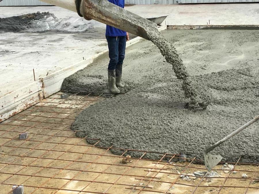 Pour with Purpose: When and How to Choose Professional Concrete Pouring