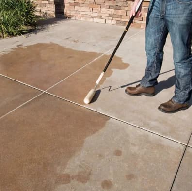 Color Your Concrete: When and How to Opt for Professional Staining