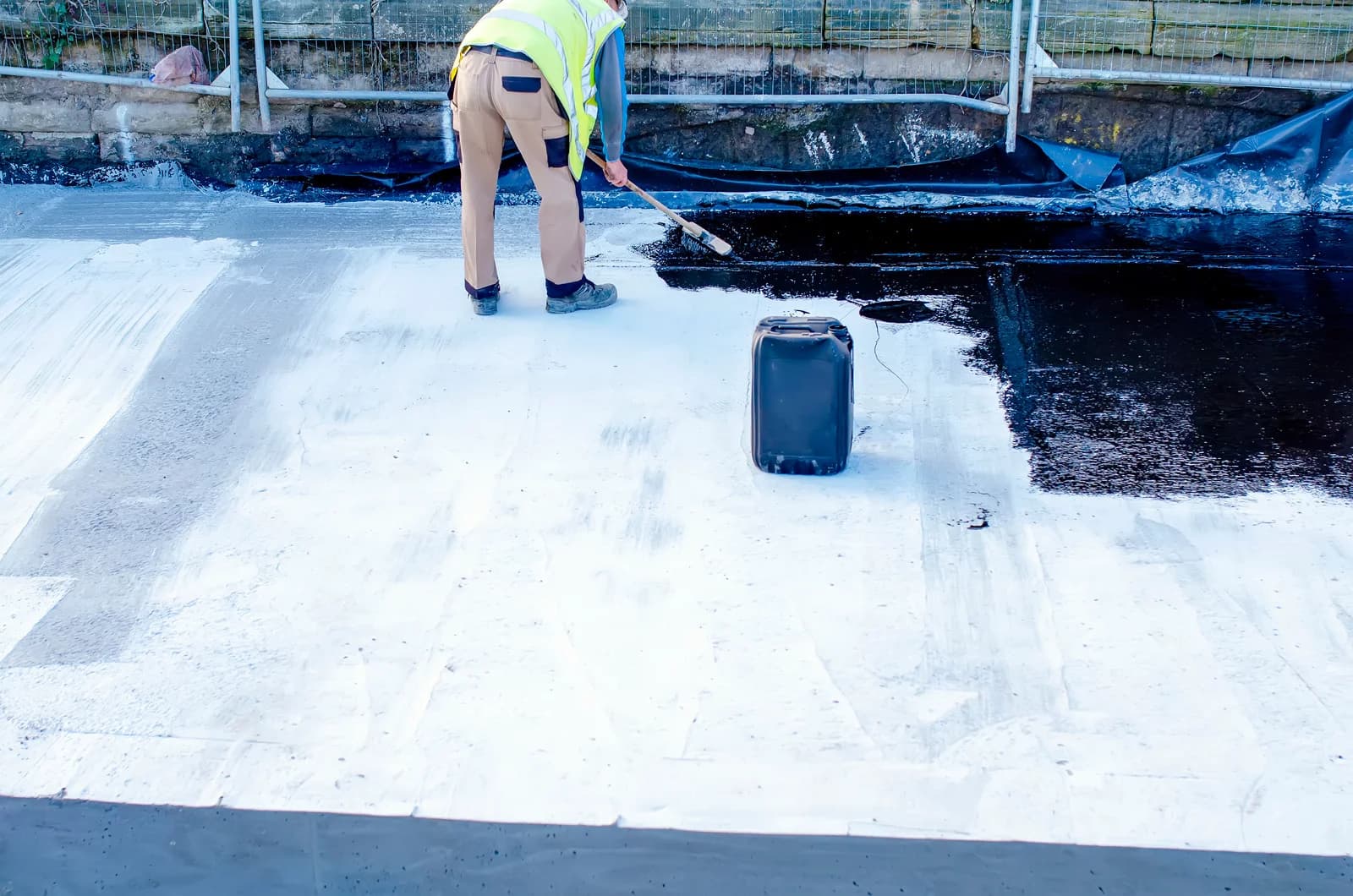 Does concrete sealer make it waterproof?
